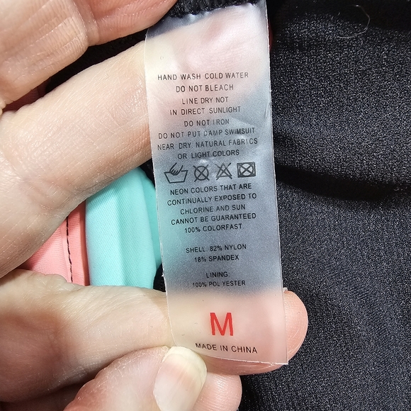 NWOT Farysays Women's Colorblock Rashguard Swimsuit Top Size Medium Padded ½ Zip - Picture 8 of 9